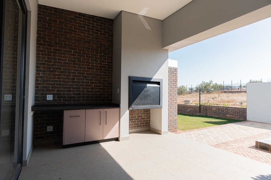 To Let 3 Bedroom Property for Rent in Helderzicht Eco Estate North West